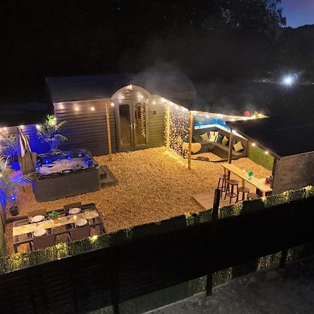 The Lodge At The Outside Inn Mountfield Exterior photo